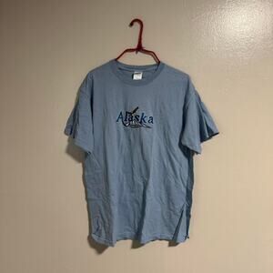 Gildan ultra cotton vintage embroidered Alaska short sleeve t shirt unisex large